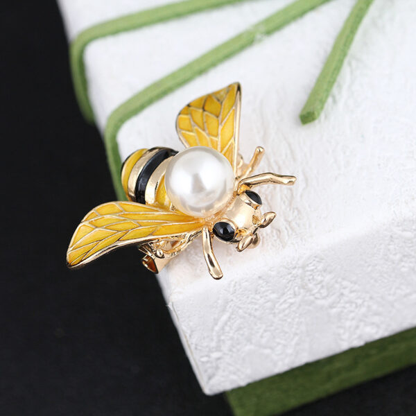 Pearl Color Painting Oil Yellow Bee Brooch