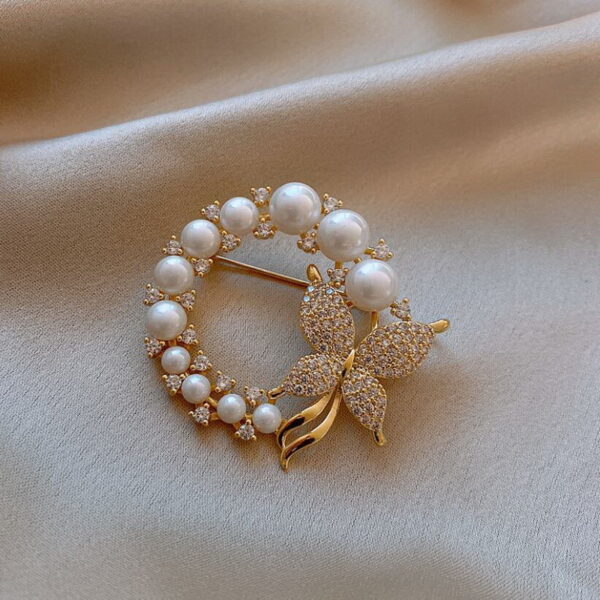 Full Diamond Butterfly Pearl Golden Brooch