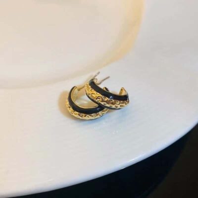Mini Golden & Black C-Shape Earrings