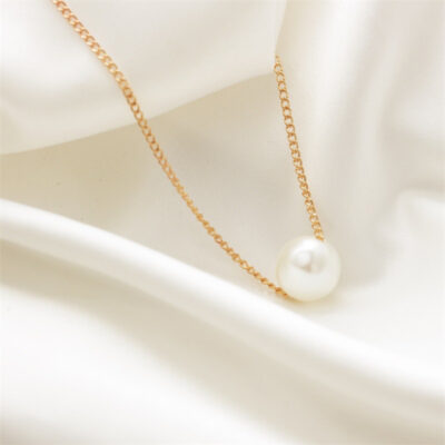 A Pearl Necklace