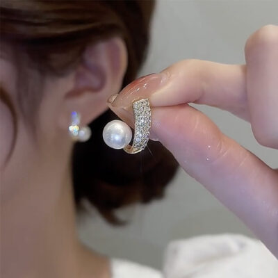 Twisted Pearl Earring