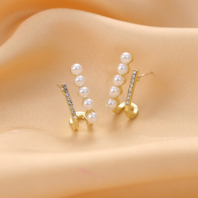 Pearl Small Fragrance Style Earrings