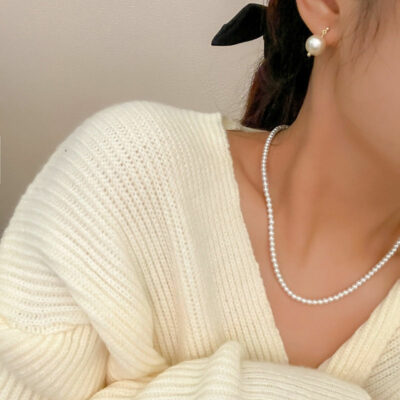 Thin Pearl Necklace