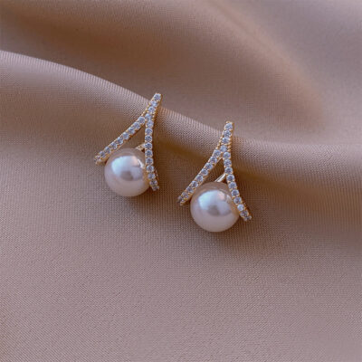 French Retro Pearl Earrings
